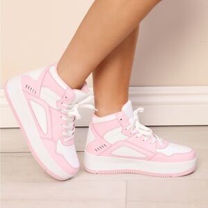 Fashion Nova Tenis Banking On Me High Cut Rosa/Combinado Pink and White Sneakers
